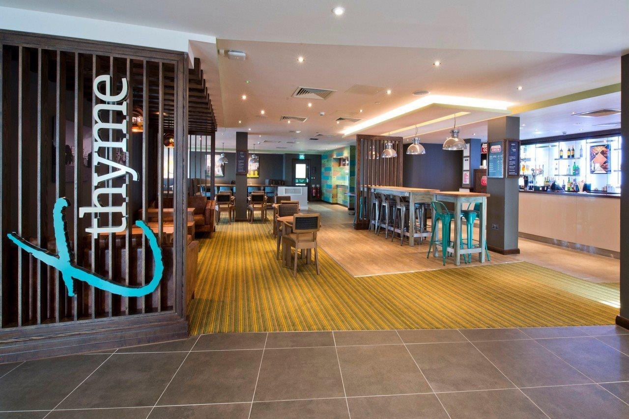 Premier Inn Cheltenham Town Centre Exterior foto